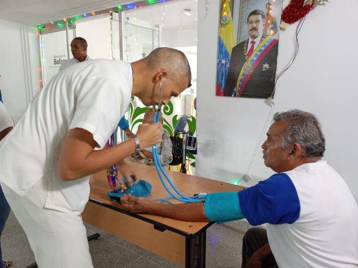 Más de 400 adultos mayores fueron atendidos en jornada médica