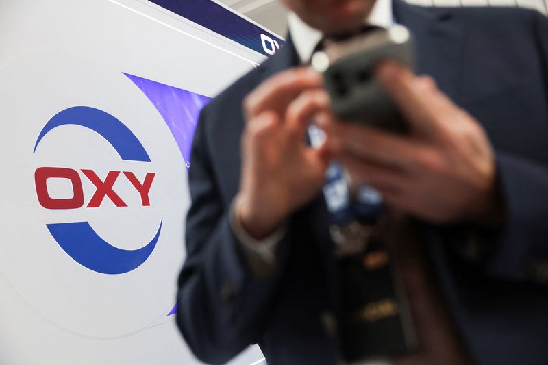 Occidental Petroleum beats quarterly profit estimates