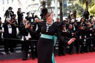 Helen Mirren will receive the Golden Globes' Cecil B. DeMille award