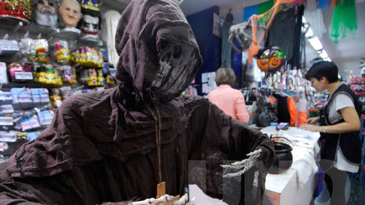 Furor por Halloween en la ciudad de Santa Fe: las ventas de disfraces y cotillón se duplicaron este 2025