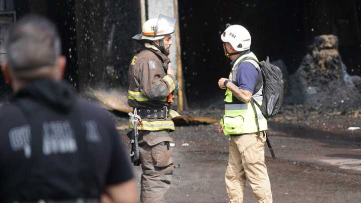 Incendio en cité de Estación Central deja a 12 familias damnificadas