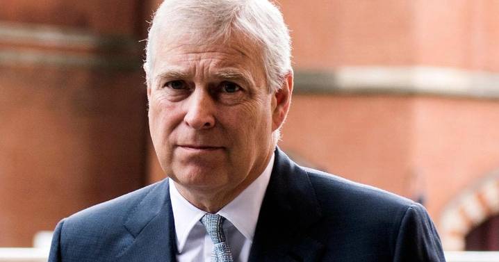 Correos de Epstein confirman que la foto del expríncipe Andrés y Giuffre es real