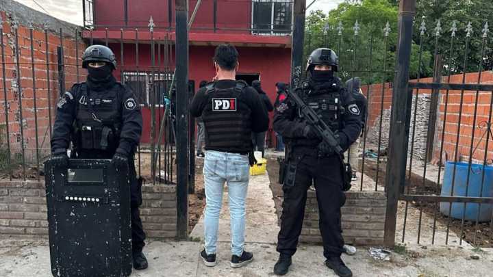 Banda del Viejo González: múltiples allanamientos en Bermúdez y Baigorria