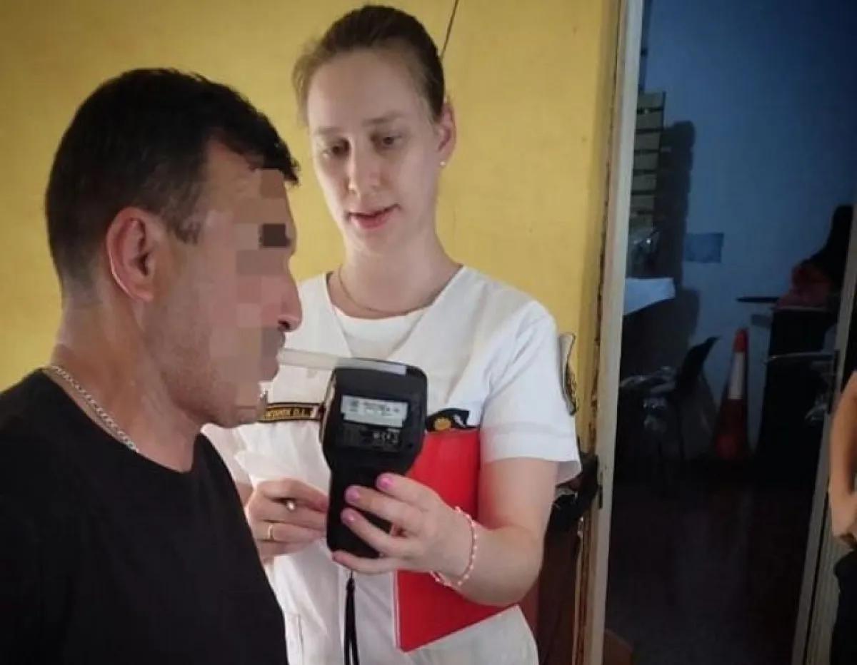 Iba en zigzag, dio 2,14 en alcoholemia y terminó detenido en la ruta 17