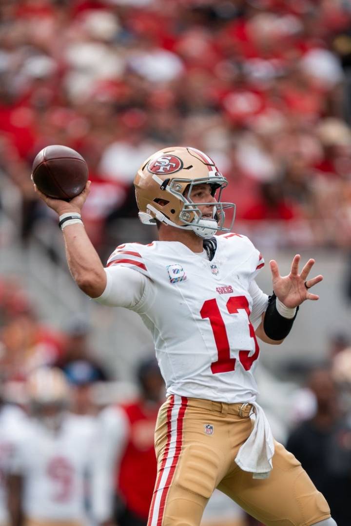 Deadspin | 49ers' Brock Purdy (toe) questionable, but Mac Jones starting vs. Giants