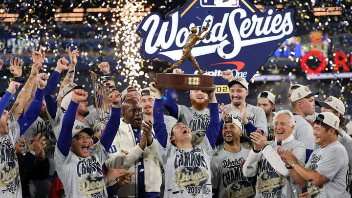 Dodgers rally to beat Blue Jays, repeat as World Series champions