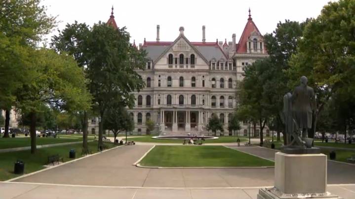 NYS Senator has a bill to requiring tech to keep reckless drivers from speeding