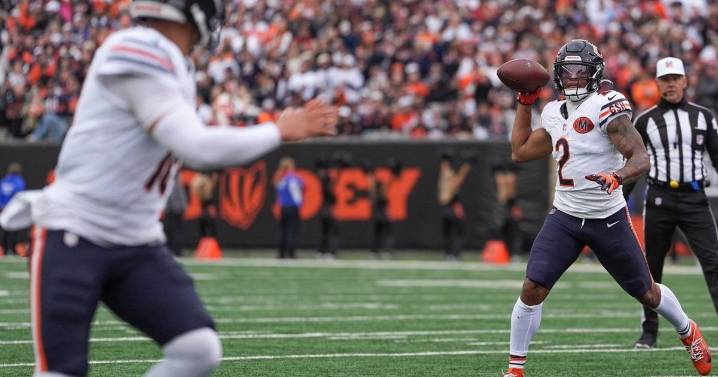 Caleb Williams has milestone game for a QB with 2 catches in Bears' thrilling win over Bengals