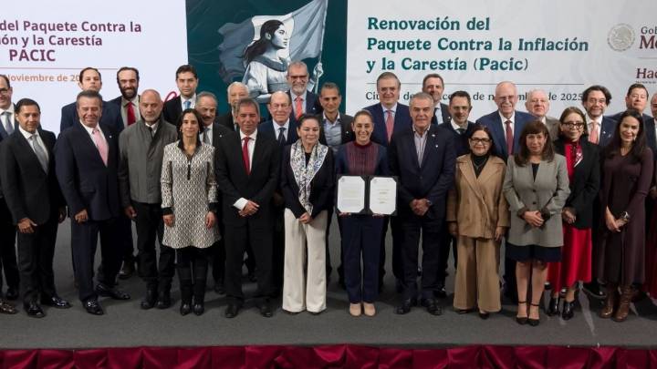 Sheinbaum renueva acuerdo con empresarios para mantener el precio de 24 productos de la canasta básica