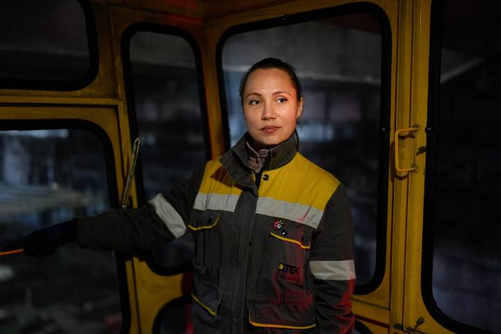 Ukraine’s utility workers risk life and limb to keep the lights on