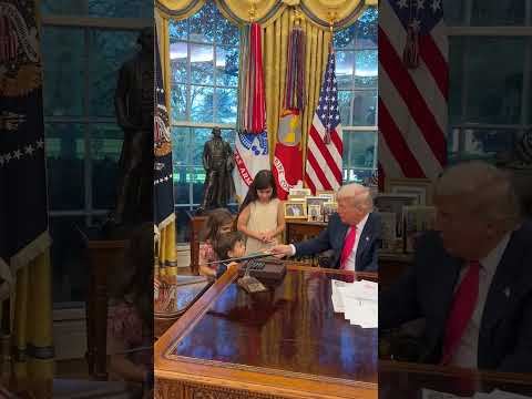 President Trump Greets Kids Visiting Oval Office #shorts