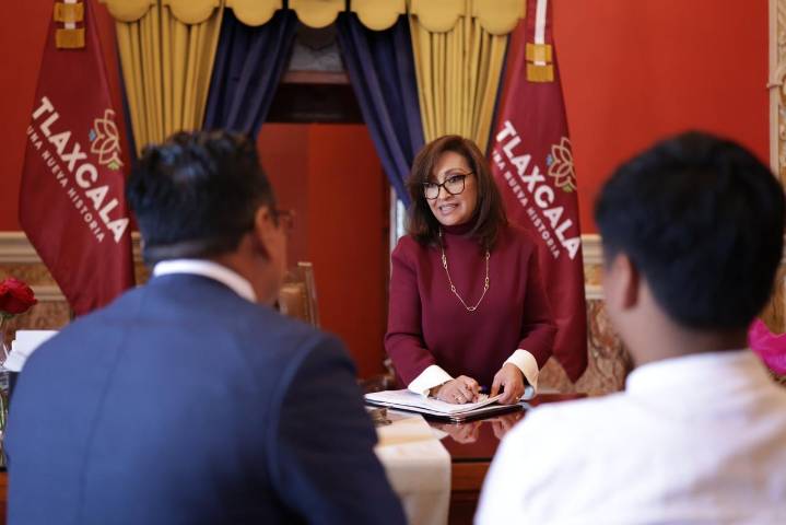 Gobernadora Cuéllar recibió a tlaxcaltecas de diversos municipios en audiencias públicas