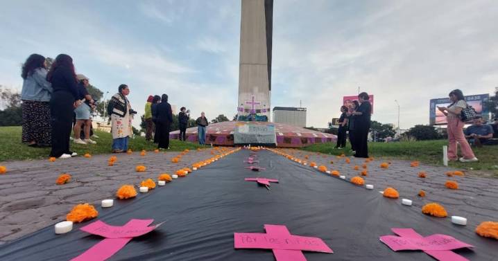 Un minuto de silencio para las mujeres víctimas de feminicidio