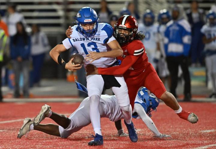 Baldwin Park football’s dream ending ruined by Valley View’s rally