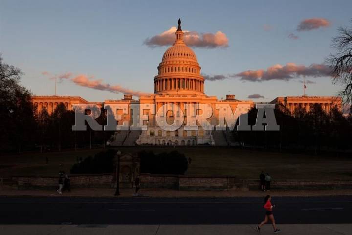 Aprueba Cámara baja de EU terminar cierre de Gobierno