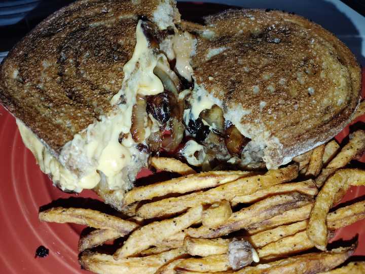 Chef's Hat: Tired of turkey? Make a patty melt