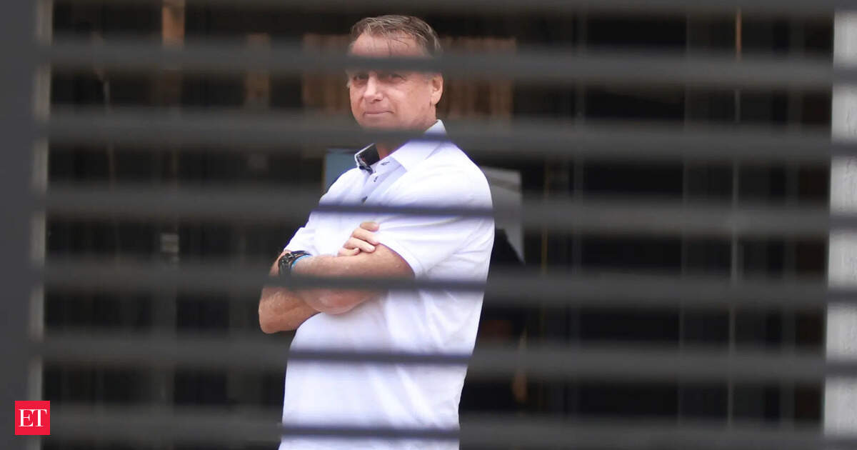 Bolsonaro detained over damaged ankle monitor