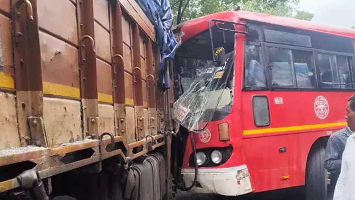WATCH | Another Bus Accident At Tandur