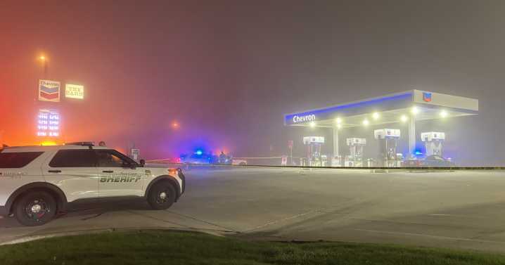 Two people shot at Oildale gas station, suspect not found