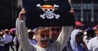 Indonesia: El país donde quisieron prohibir la bandera de ‘One Piece’ en protestas de jóvenes