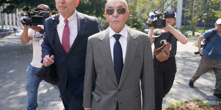 British billionaire Joe Lewis, former Tottenham Hotspur owner, pardoned by Trump for insider trading and conspiracy crimes