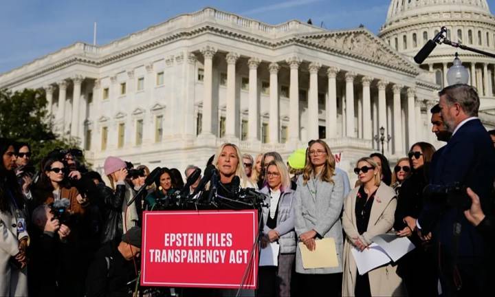 Congreso aprueba publicación de archivos de Epstein