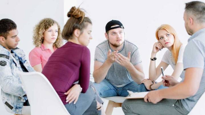 Jóvenes frente al mercado laboral en la era Milei: priorizan la flexibilidad, pero la estabilidad económica es una deuda pendiente