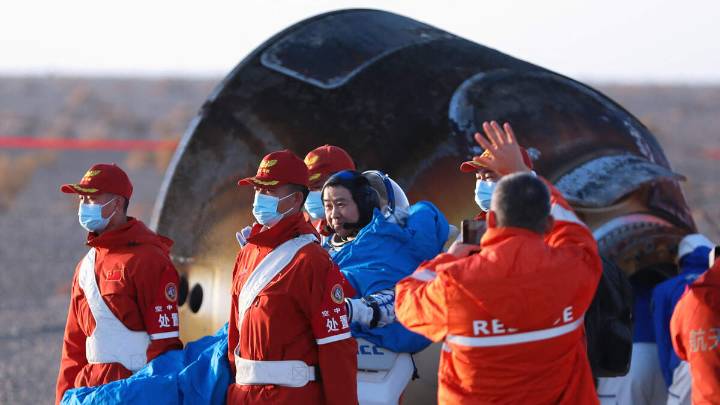 Stranded Chinese Astronauts Safely Return Home From Space Station
