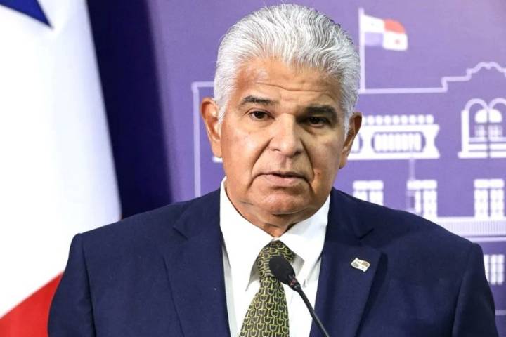 Presidente de Panamá dice que no se presta para actos hostiles contra Venezuela