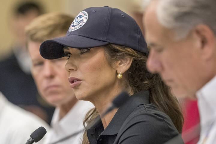 Kristi Noem asegura que existen más 200 mil solicitudes de interesados en ser agentes de ICE