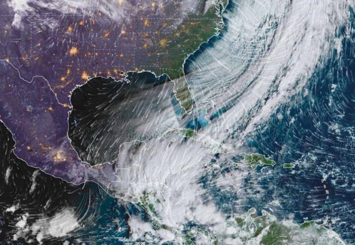 Frente frío número 13 traerá lluvias, vientos fuertes y oleaje elevado a Quintana Roo