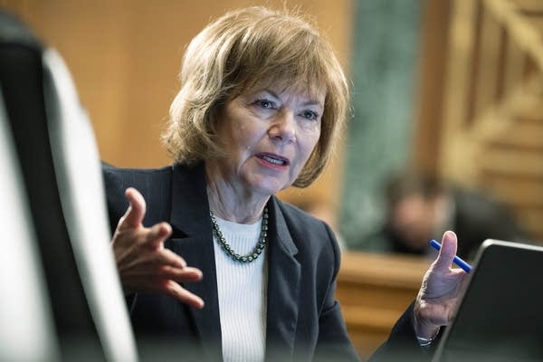 Minnesota’s U.S. Sens. Klobuchar, Smith oppose shutdown agreement