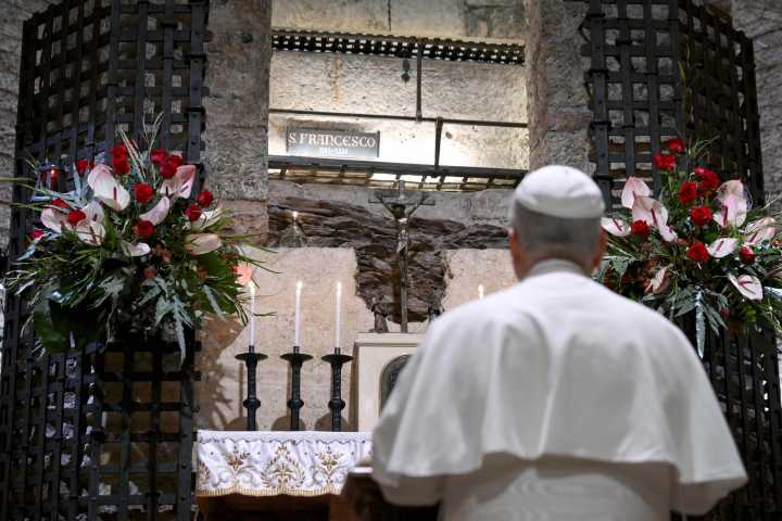 Pope Leo XIV prays at tomb of St. Francis of Assisi