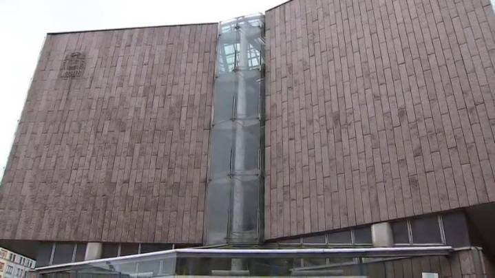 Condenado a tres anos e catro meses de cárcere un pai da Coruña por maltratar os seus fillos de 5 e 9 anos