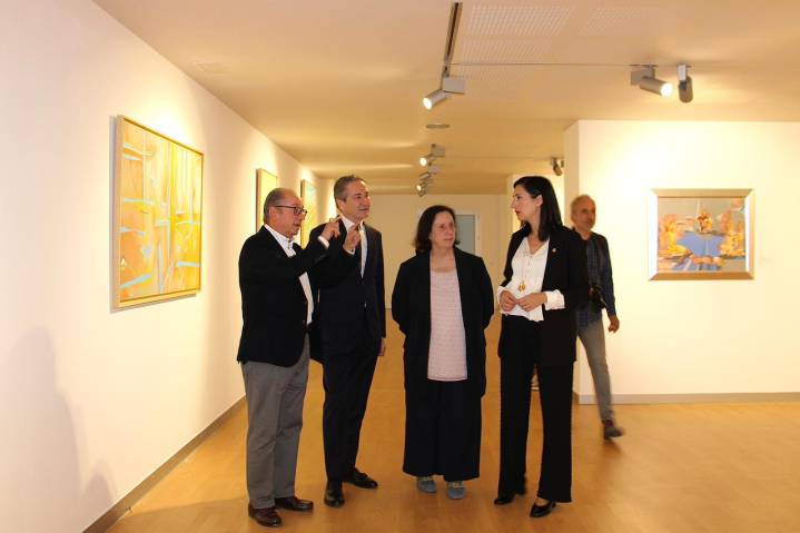 El Menador rinde homenaje al legado pictórico y humanista de Wences Rambla con una exposición de 45 obras