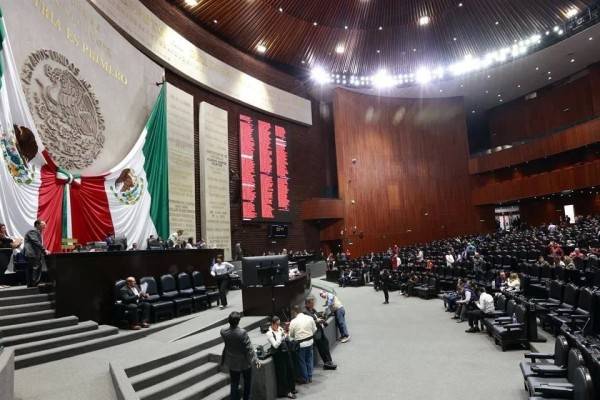 Posponen dictaminación de reforma sobre revocación en 2027