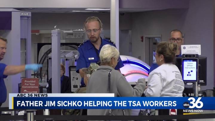 Father Jim Sichko thanks TSA workers with free meals at Blue Grass Airport amid shutdown