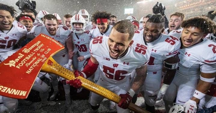 UW Athletics signs on with Under Armour for another decade