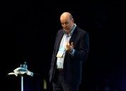 En España. Sturzenegger advirtió que el Gobierno busca “desarticular la estructura” de los gremios