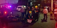 Joven motociclista choca con una suburban