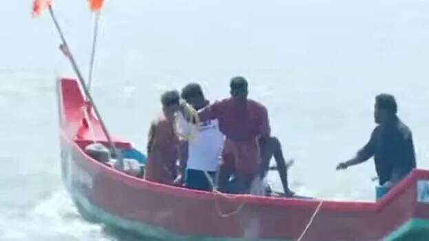 Three medical students drown in Kannur while bathing in sea