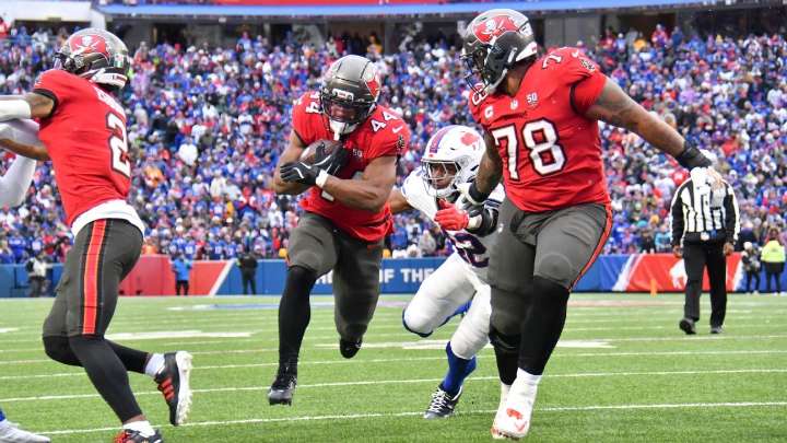 Fantasy playbook: NFL Week 12 Shadow Reports, lineup locks and projected scores