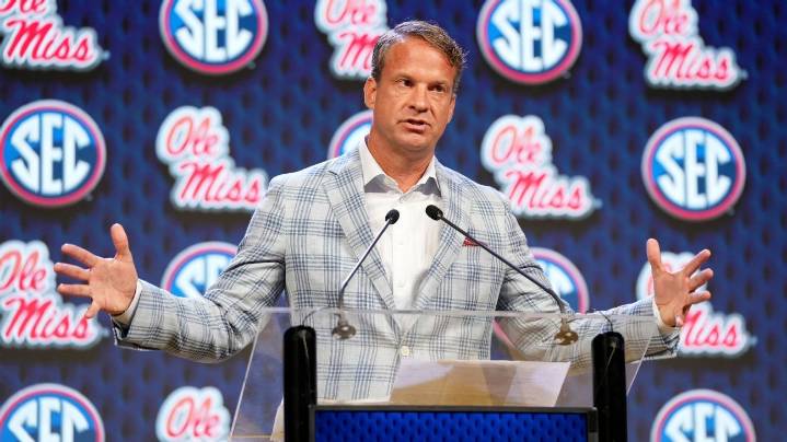 Lane Kiffin's drawn-out coaching decision means one thing: He better win this week