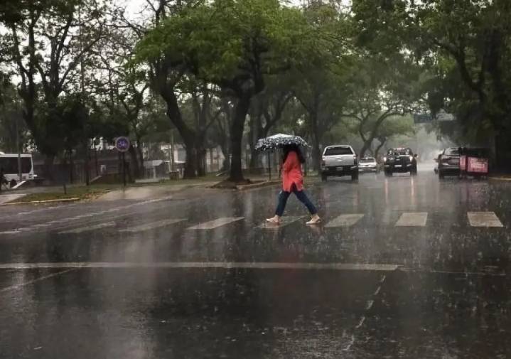 Sigue la lluvia en Posadas y rige alerta por tormentas para toda la provincia