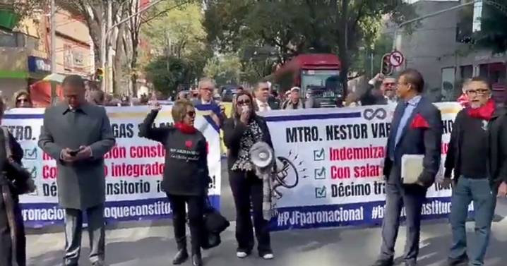 Protestan extrabajadores del Poder Judicial en CDMX; exigen cumplimiento de indemnizaciones