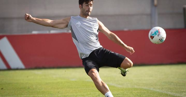 La plantilla del Granada ya mira con optimismo al Zaragoza