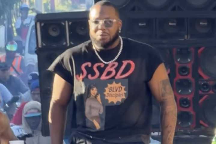 Fans flooded the streets to celebrate Toronto Blue Jays' star Guerrero Jr. in his hometown