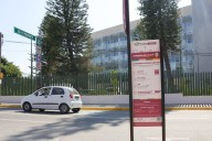 Ayuntamiento de Puebla retira casetas de ambulantes para liberar espacios de parquímetros