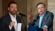 Gustavo Petro le sacó en cara a Carlos Fernando Galán que le dio a Bogotá $1 billón para comprar buses eléctricos