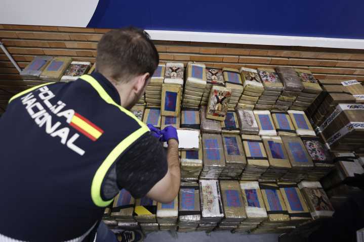 Desmantelada una 'oficina' del Cártel de Jalisco con 20 detenidos por ocultar cocaína en maquinaria industrial